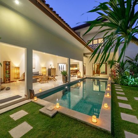 Amandaru Villa By Rpm Legian Exteriör bild